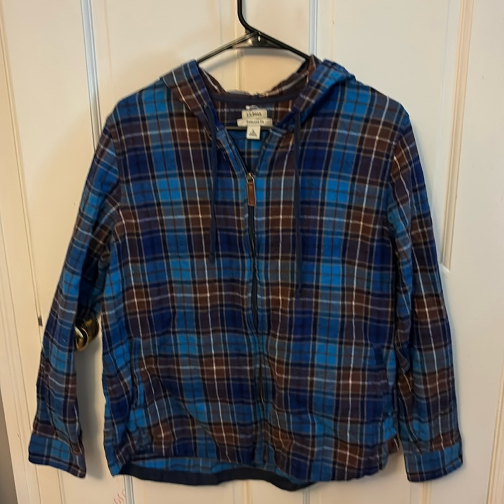Llbean lightweight jacket, relaxed fit